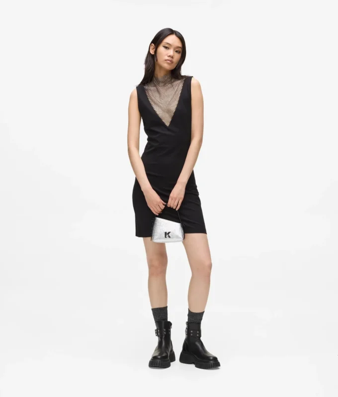 Vestido de malla con pedrería y cuello en V Vestido de malla con pedrería y cuello en V