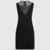 Vestido de malla con pedrería y cuello en V Vestido de malla con pedrería y cuello en V