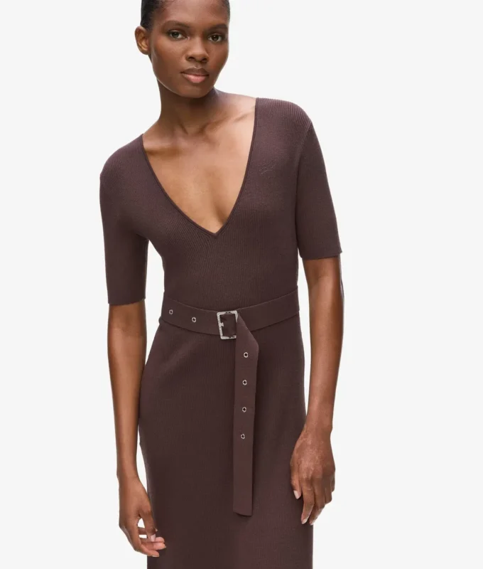 Vestido de punto con cinturón Vestido de punto con cinturón