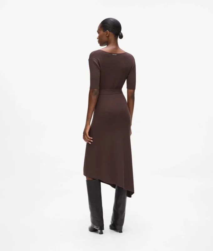 Vestido de punto con cinturón Vestido de punto con cinturón