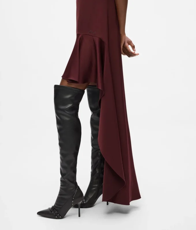 Vestido de satén con espalda abierta Vestido de satén con espalda abierta