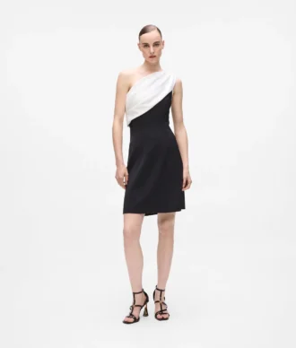 Vestido drapeado con un solo hombro