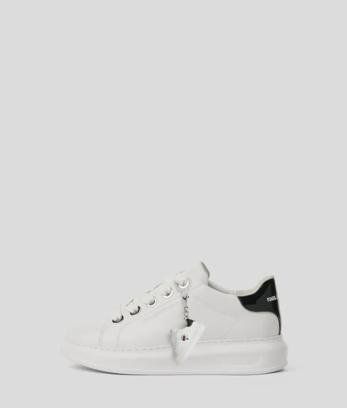 ZAPATILLAS DEPORTIVAS CON LLAVERO KAPRI