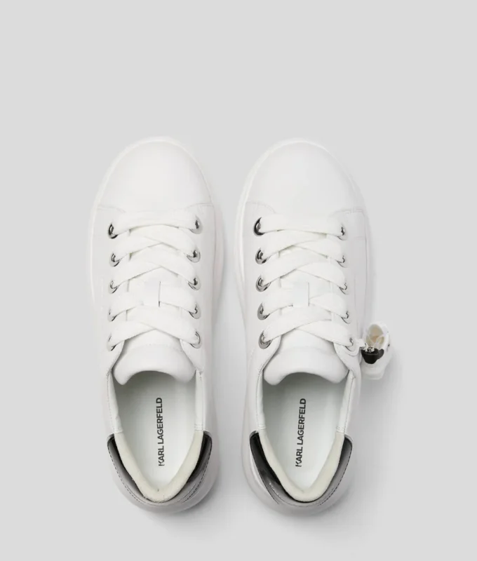 ZAPATILLAS DEPORTIVAS CON LLAVERO KAPRI